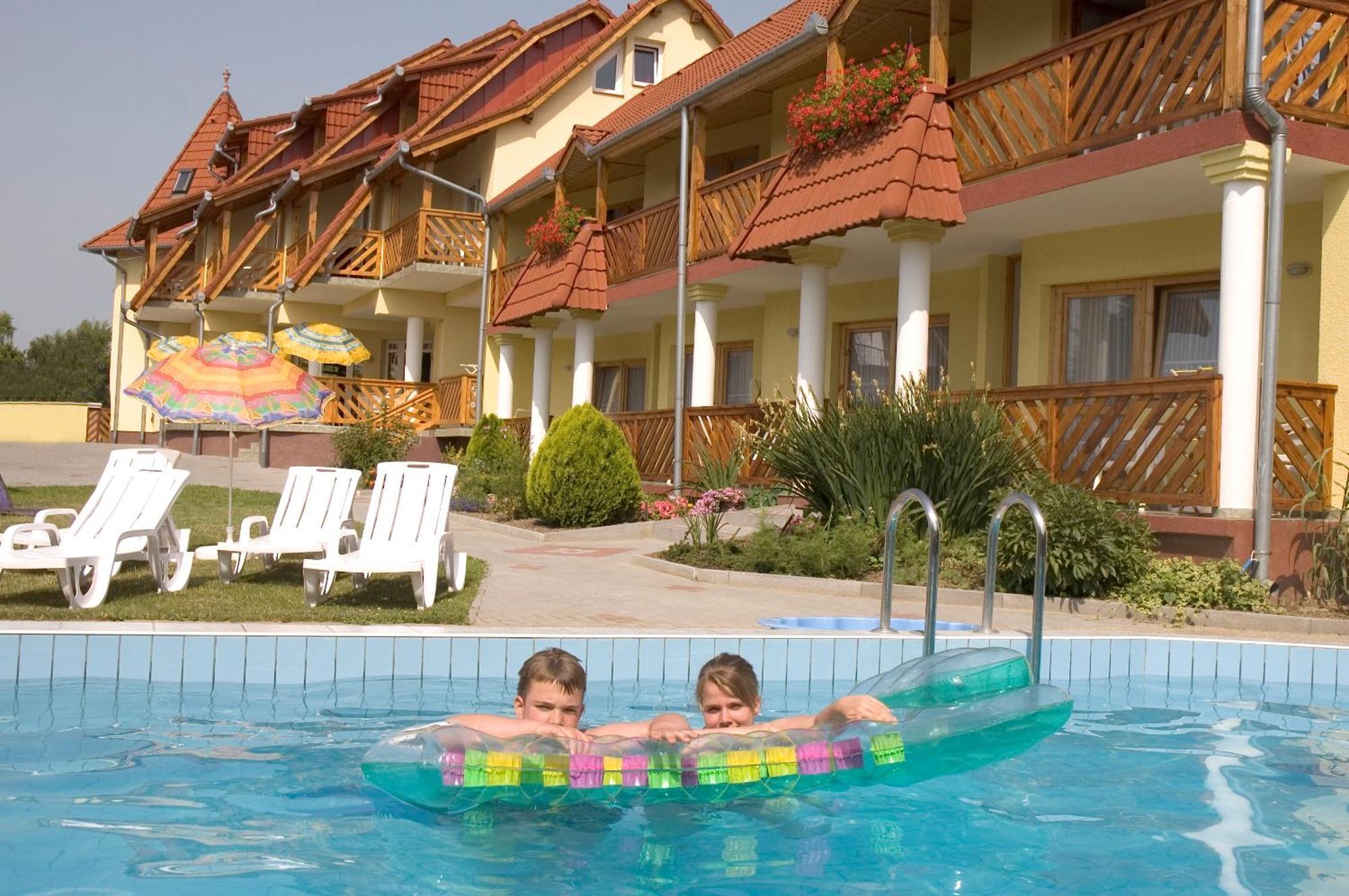 Erika Pension Keszthely Exterior photo